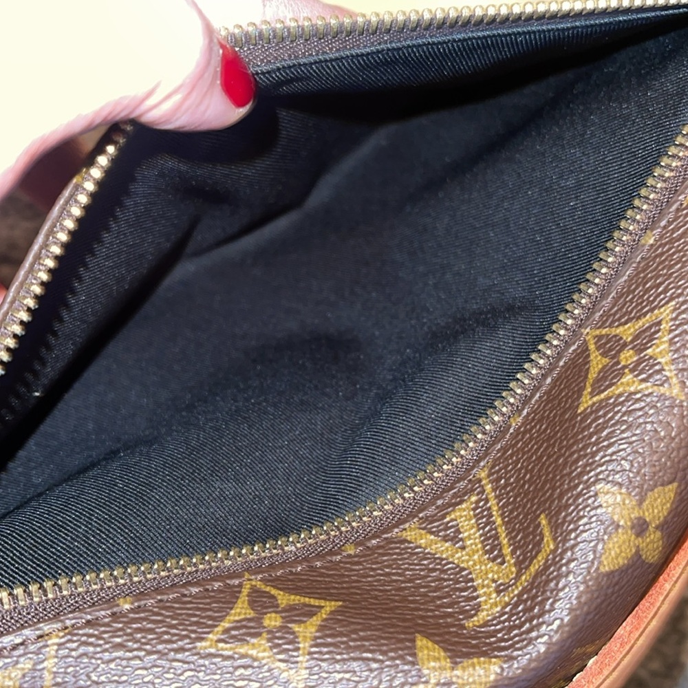 Louis Vuitton Monogram Bum Bag - Picture 17 of 17